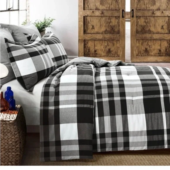 The Grav Barn Cedar Tree Yarn dyed black and white 
5-piece Comforter Set - Picture 3 of 9